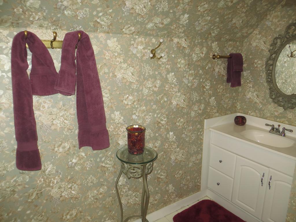 Edith Palmer'S Country Inn, Historical Bed & Breakfast バージニアシティ エクステリア 写真