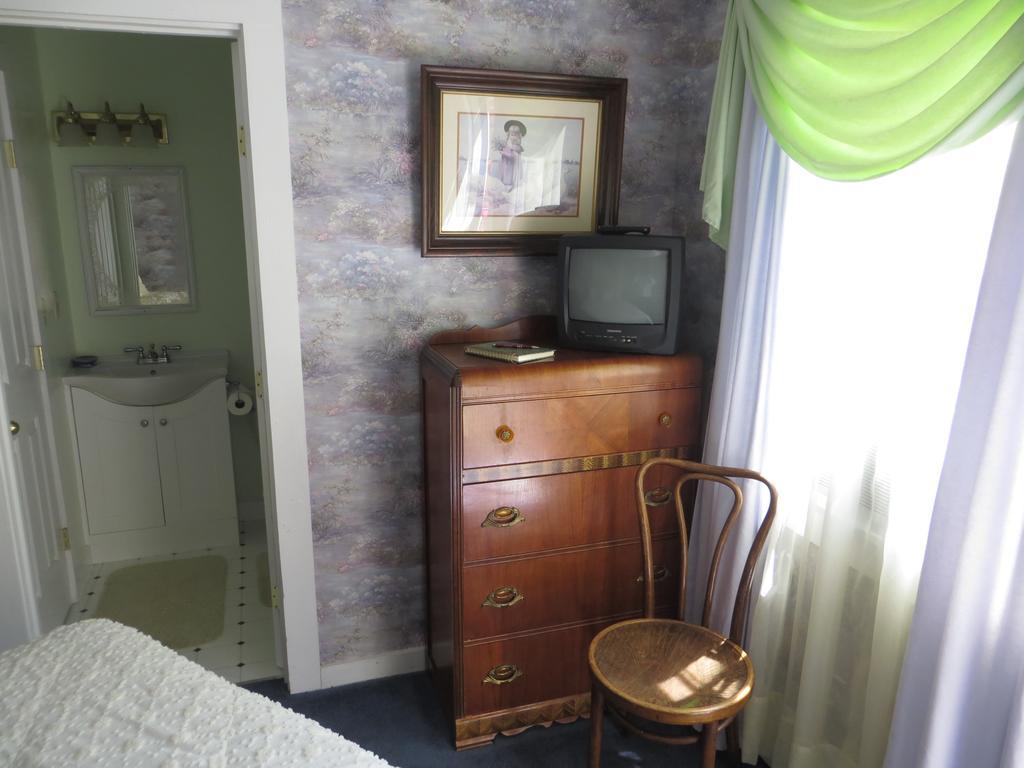 Edith Palmer'S Country Inn, Historical Bed & Breakfast バージニアシティ エクステリア 写真