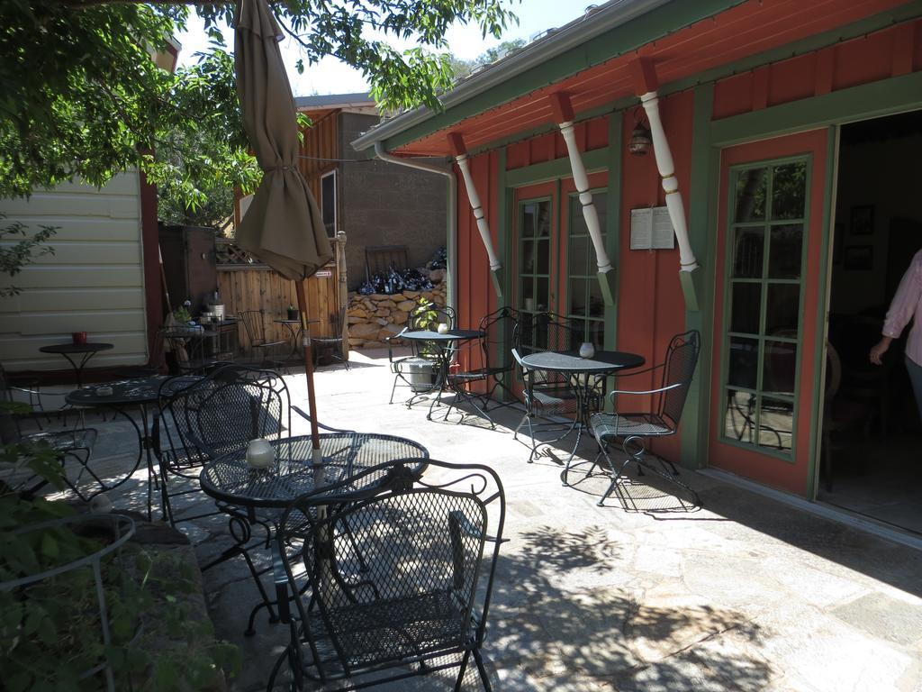 Edith Palmer'S Country Inn, Historical Bed & Breakfast バージニアシティ エクステリア 写真