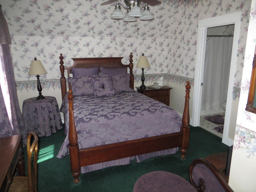 Edith Palmer'S Country Inn, Historical Bed & Breakfast バージニアシティ エクステリア 写真